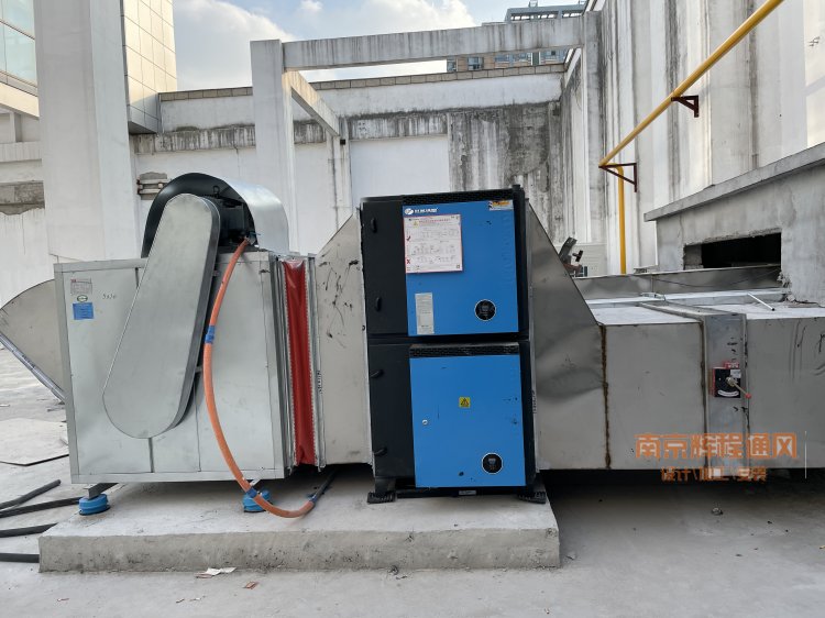 飯店廚房拍油煙設備施工現場